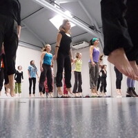 Danse Africaine : Elsa Wolliaston accompagnée par Jean-Yves Colson (à la cie Geneviève Sorin)