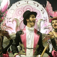 Tableau cabaret cancan luxe spectacle de 15 costumes