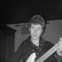 Recherche groupe pour travaille sérieux.