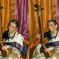 Emilie therakkadavath : artiste indo-européenne qui joue, chante, raconte et danse les histoires indiennes et tsiganes