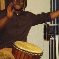 Ouverture d'un atelier de tambours de basse (doumdoum, sangban, kenkeni) animé par Antony Bangoura