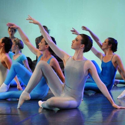 DANSE   à POITIERS :  la 1ère Ecole de Danse Classique et Flamenco