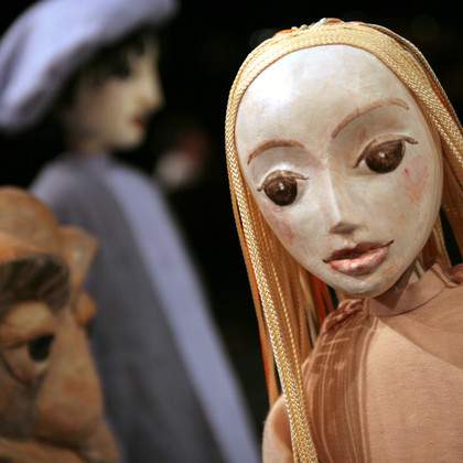 La jeune fille aux mains d'argent
