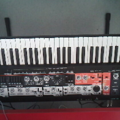 roland sh-201 très bon état!
