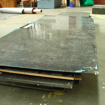 plaques de plexiglass noir mirroir 250x150cm (deco plancher de danse)