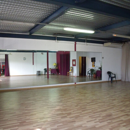 location local, salle de danse, arts martiaux, théatre…