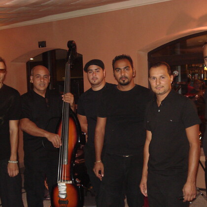 Recherche tourneur  pour un groupe de salsa reggaeton et flamenco gipsy 