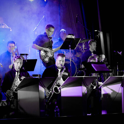 MS BIGBAND cherche à se produire.