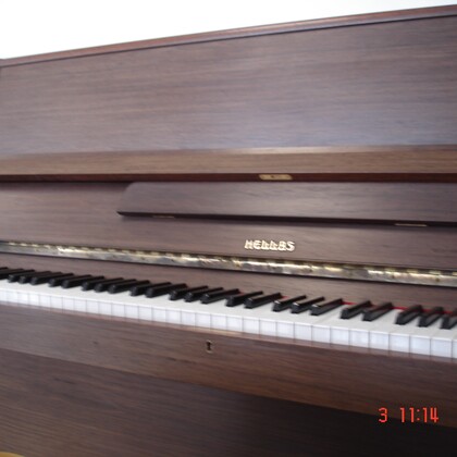 Piano a moins de 2000 euros très bon état de mécanique et de meuble