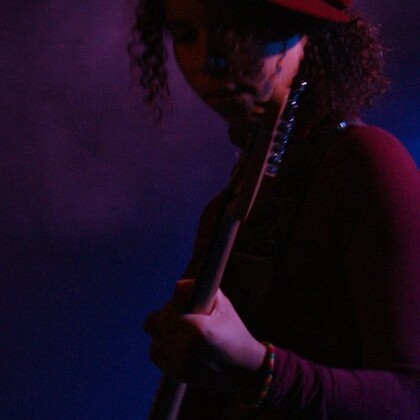 Guitariste cherche groupe Sérieux et Motivé