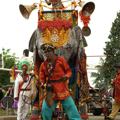 Parade éléphantesque