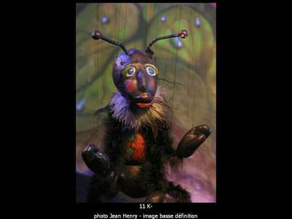 spectacles de marionnettes à fils