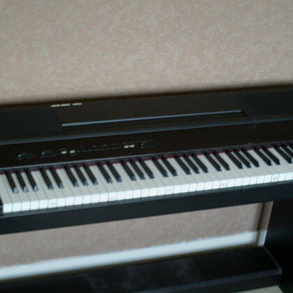 Vend piano Roland HP 2000