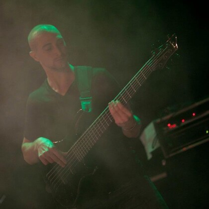 Donne cours de basse dans le Haut-Rhin