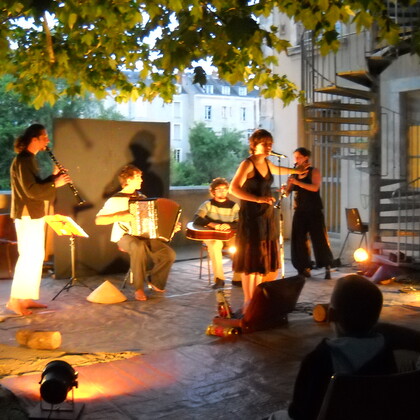 Aline France, troubadour des temps modernes