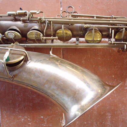 vends saxophone baryton conn chu berry