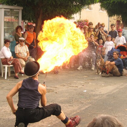 Echassiers et Cracheurs de feu