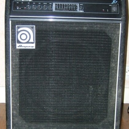  	 [A vendre] Ampli Basse Combo AMPEG B3 - 150W