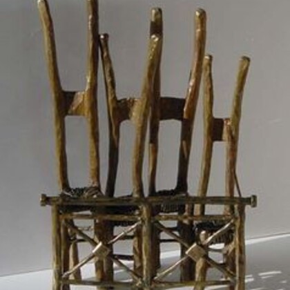 Sculpture bronze, cire perdue, bois, chaises et personnages