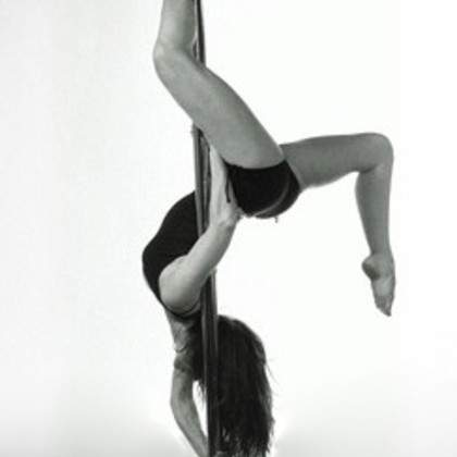 NOUVEAU EN WALLONIE ! Cours de pole-dance