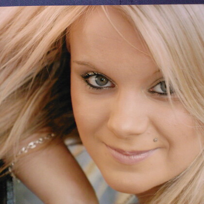 Aurely  Jeune chanteuse