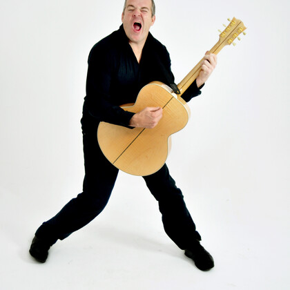 auteur, compositeur, interpréte québécois: Simon Genest