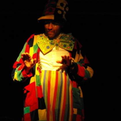 Spectacle de clown, mime, automate, échassier, artiste de rue, humoriste, ...