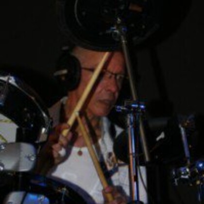 Batteur pro cherche groupe