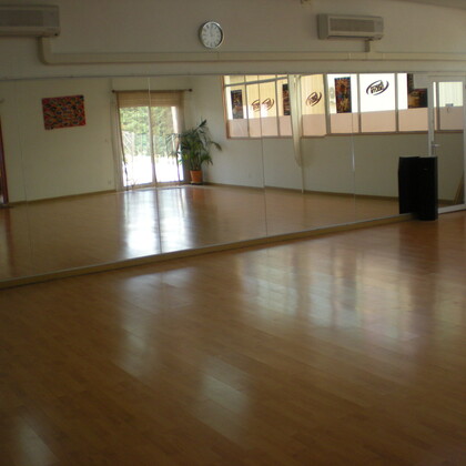 LOCATION DE SALLE POUR STAGES DE DANSES, THEATRE, REPETITIONS, COURS, SOIREE...ect