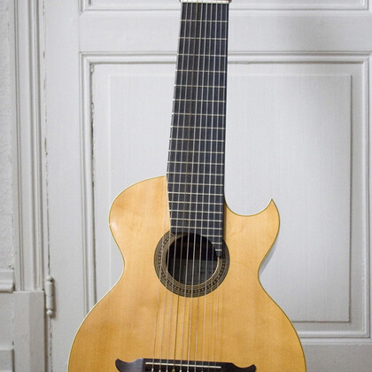 vends guitare de luthier 10 cordes nylon électroacoustique