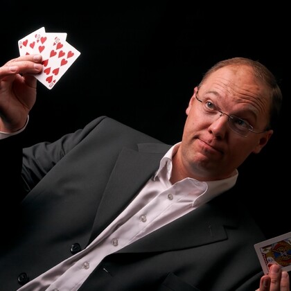 Aaabracadabra, le magicien philippe noël animera vos soirées, banquets et cocktails.