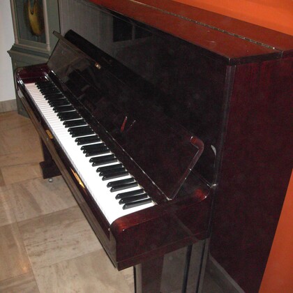 Vends piano droit huyndaÏ cadre metallique