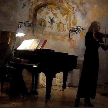 recherche bon musicien ( violon, chant, flûte...)pour concerts et autres
