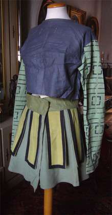 lot anciens costumes guerrier grec opéra Garnier