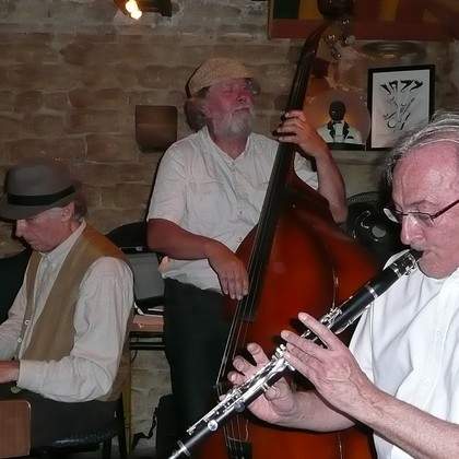 Les TROIS BECS Jazz Trio au restaurant Le Père Eugène à 