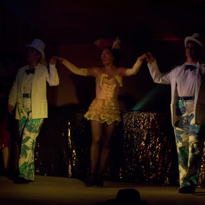 Troupe de Cabaret " LES MILLE CHAPEAUX "