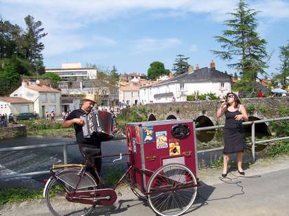 Nicole et Enzo Romario