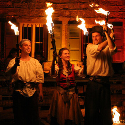 Cie Au Clair de la Bulle : Spectacle de Jonglerie et Animation de Rue