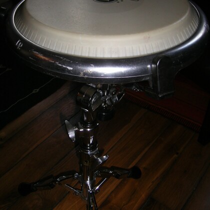 VENDS CONGA COMPACT + pied