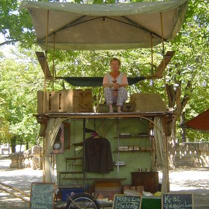 LE MARCHE AUX PAROLES