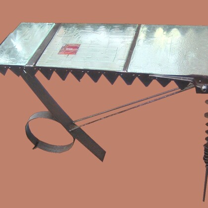 yakasoudés, du mobilier de récupération