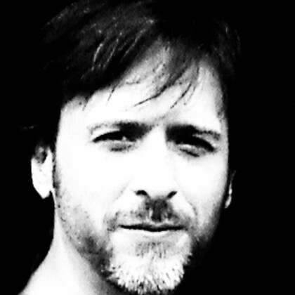 chanteur bon niveau bon présentation cherche contatcs artistiques