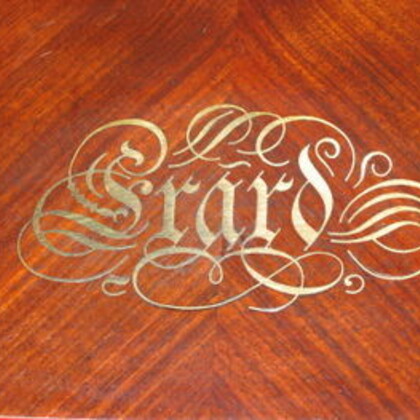 A vendre piano droit de marque erard 3500€